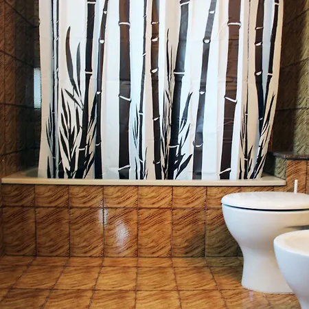 Roma Holidays Bed & Breakfast 4*