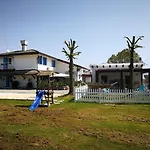 Roma Holidays Bed & Breakfast 4*